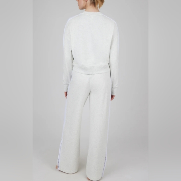 Yogalicious | Cloud Plush Eleven Sweatshirt & Sanctuary Pant | 2 Pc Set - Picture 2 of 6